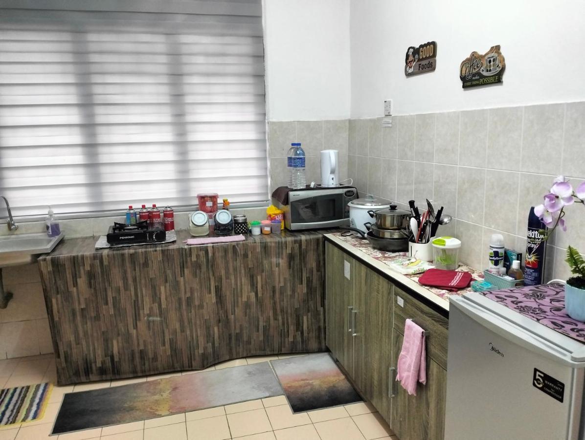Anggun Homestay Seri Iskandar Exteriör bild