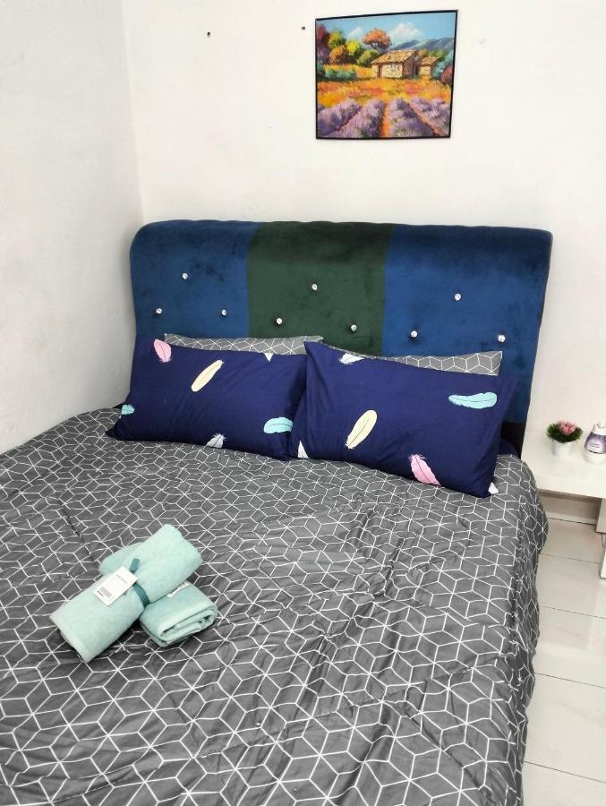 Anggun Homestay Seri Iskandar Exteriör bild
